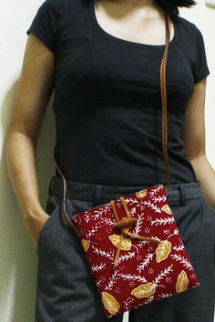 Agni Batik Pocket Bag #djokdjabatik Batik Bag, Batik Bali, Bags Fabric, Bag Outfit, Clutch Pouch, Fabric Projects, Pocket Bag, Bag Straps, Cloth Bags