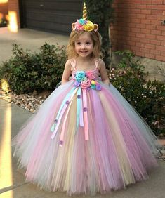 Vestiodas de Niñas Unicornio Tutú Ropa Chicas Para Fiestas Cumpleaños Regalos | eBay Outfit Fiesta Infantil, Unicorn Birthday Party Dress, Unicorn Birthday Party Outfit, Kids Tutu Dress, Unicorn Flower, Outfits Fo, Unicorn Fashion, Rainbow Tutu, Girls Dresses Online