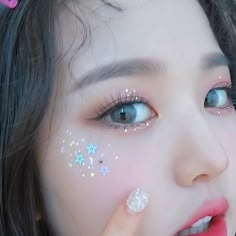 Korean Makeup Trends, Makeup Trends, Korean Makeup, Makeup Looks, Glitter, Wallpapers, Makeup, Blue, Make Up Looks