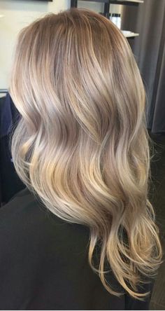 Double Blonde Highlights, Blonde Boliage, Pearl Beige Hair, Champagne Blonde Hair Balayage, Natural Lived In Blonde, Spring Balayage Blonde, Level 8 Blonde Hair, Sand Blonde Balayage, Blond Balayage Hair