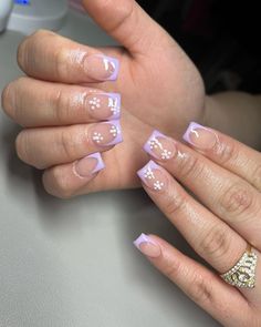 Unleash your creativity with 30 trendy purple French tip nail designs! From classic styles to modern twists, explore a variety of nail art ideas to express your unique style. Purple French Tip Nails, Tip Nails Ideas, French Tip Nails Ideas, Purple French Tip, Paradise Nails, Tip Nail Designs, Purple French, Purple Tips, Velvet Nails