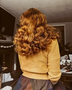 Rachel Maksy Hair, Rachel Maksy, Muscle Suit, 1940s Hairstyles, Vintage Hairstyles, Hair Dos, Hair Day, Hair Goals