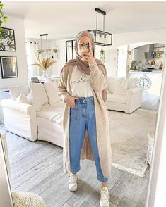 Cardigan Outfit Hijab Casual, Cardigan Outfit Hijab, Yellow Cardigan Outfits, Cardigan Outfit Summer, Long Cardigan Outfit, Long Tunics, Long Oversized Cardigan, Boyfriend Jeans Outfit