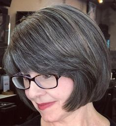 Highlight Bob, Gray Hair Styles, Grey Hair Over 50, Brunette Bob, Transitioning Hairstyles, Hair Adviser, Natural Gray Hair