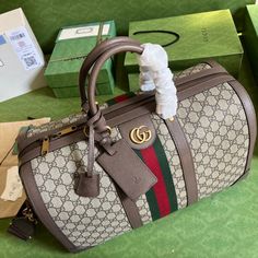 ADC Fashion - GCI Bags - 805 A+ Excellent Quality; Contact us if you've any questions in your mind. Gucci Bags Outlet, Luxury Clutch, Fendi Bags, New Handbags, Gucci Bag, Evening Bags, Contact Us, Wellness Design, Luxury Bags