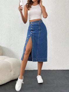 Button Down Denim Skirt, Casual Denim Skirt, Summer Hacks, Summer Denim, Jeans Casual, Flare Leg Jeans, Denim Midi Skirt