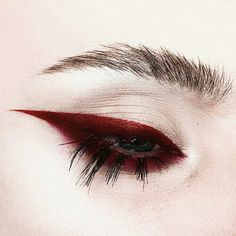 Vampire Clothing Aesthetic, Vampire Eye Makeup, Vampire Makeup, Alt Makeup, Swag Makeup, Alternative Makeup, Dope Makeup, Edgy Makeup, Gothic Makeup