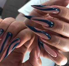 Hand Piece Tattoo, Maquillage On Fleek, Art Designs Ideas, Punk Nails, Glow Nails, Hot Nails