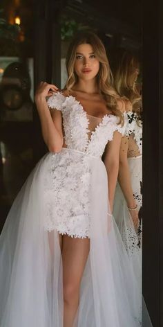 Discover 28 Short Beach Wedding Dresses – Easy, Fun, and Perfect for Your Coastal Ceremony