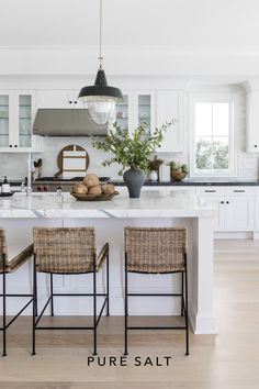 the kitchen is clean and ready to be used for dinners or other entertaining purposes