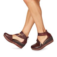 Trianna - Chattanooga Shoe Co.AntelopeN72COFFEECoffee (brown) Wedge Shoes For Women, Closed Toe Summer Shoes, Womens Wide Shoes, Earth Shoes, Closed Toe Sandals, Wide Shoes, Fall Winter 2024, 2023 Collection, Coffee Brown