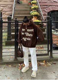 Brown Sweatshirt, Fashion 90s, Brown Fits, Brown Outfit, Fire Fits, Streetwear Fashion Women, Winter Fits, Mode Inspo, 가을 패션