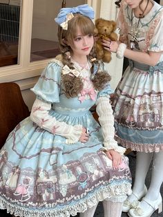 Price for a pair of sleeves only.   	 		 			Size 			S 			M 			L 		 		 			Full Length 			42 			43.5 			45 		 		 			Bicep 			22-35 			23-36 			24-37 		 		 			Cuff 			18-30 			19-31 			20-32 Gyaru Hair, Japanese Lolita Fashion, Kei Visual, Tuesday Afternoon, Detachable Sleeves, Sweet Lolita, Barbie Dress