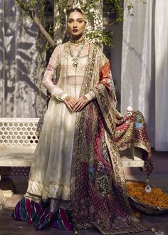 Pakistani Pishwas, Lehenga For Girls, Orange Lehenga, Pakistani Wedding Outfits, Pakistani Bridal Dresses, Pakistani Bridal Wear, Pakistani Dress Design, Pakistani Bridal