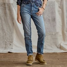 Roll them up or wear them straight. These boyfriend jeans are slimming either way, and they're still super comfy. Cropped Chinos, Boyfriend Shorts, Perfect Jeans, Ankle Pants, Outdoor Apparel, Cropped Jeans, Cotton Spandex, Boyfriend Jeans, Bootcut Jeans