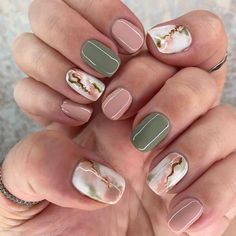 Gel Nails Ideas Short Wedding, Green And Pink Nails Ideas, Green Pink Gold Nails, Rose Gold And Green Nails, Sage Green Wedding Nails, Sage Green And Pink Nails, 40th Birthday Nails, Blush Pink Nails, Rose Gold Nails Design