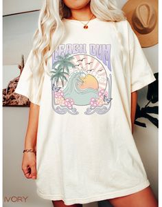 "Beach Bum Shirt Comfort Colors Summer Beach Shirt Gift For Beach Bum Comfort Colors Beach Bum Tee Preppy Shirt Retro Beach Vibes T-shirt Beachy Sunset Introducing our fabulous retro Summer shirt, featuring the iconic phrase \"Beach Bum.\" Prepare to make a statement and embrace the carefree spirit of summer with this delightful piece that effortlessly blends vintage charm with modern style. Its relaxed fit allows for ease of movement, perfect for those spontaneous beach volleyball matches or le Western Tshirt Dress, Cute Country Shirts, Pastel Shirt, Preppy Shirt, Retro Beach, Western Graphic Tees, Aesthetic Shirts, Country Shirts, Happy Vibes