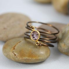 Wire Wrapped Pink Crystal Ring - Gothic Grace Inc Diy Jewelry Rings, Swarovski Crystal Rings, Bijoux Fil Aluminium, Pink Swarovski, Wire Ring, Diy Wire Jewelry, Diy Rings, Homemade Jewelry, Wire Rings