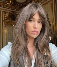 Alison Toby, Bottleneck Bangs, Parisian Hair, Bushy Hair, Icy Blonde Hair, Fringe Hairstyles, French Hair, Haircuts Straight Hair, Long Hair With Bangs