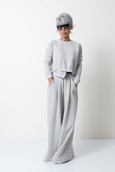 Wide Leg Trousers Casual, Room Clothes, Grey Two Piece, Trousers Casual, Traje Casual, Loose Top, Tracksuit Set, Locker Room, Selling Clothes