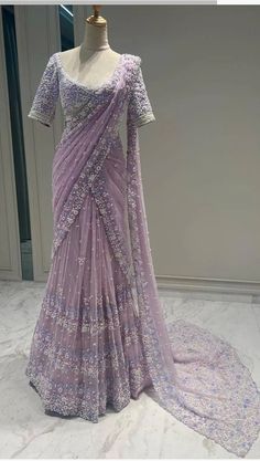 Sari Design, Simple Saree Designs, Saree Party Wear, Pearl Work, Desi Fits, Gaun Fashion, Fancy Sarees Party Wear, Traditional Indian Dress