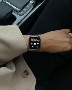 Apple Watch Black, Black Apple Watch, Zapatillas Veja, Watch Aesthetic, Apple Smartwatch, Watch Bracelets, Vision 2025, Apple Watch Fashion, Apple Watch Series 6