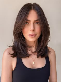 Haircut For Oval Face Shape Women, Hairstyles For Oval Face Shape Short, Short Hairstyle Women For Long Face, Short U Haircut, Oval Face Shape Haircut Women, Short Hair Cuts For Oval Face Shapes, Haircut Model For Women, Short Hair With Oval Face, Perfect Haircut For Oval Face