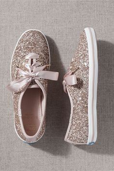 Wedding Tennis Shoes, Kate Spade Wedding Shoes, Bohemian Style Gown, Types Of Gowns, Bridal Sneakers, Glitter Png, Keds Style, Wedding Dresses Cinderella, Keds Champion