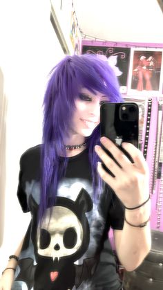 Emo Hair Color, Scene Emo Fashion, Scene Outfits, Peinados Fáciles Para Cabello Corto, Scene Girls