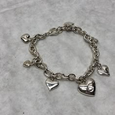 Cute Vintage Jewelry, Downtown Girl Accessories, Valentina Core, Maxi Jewelry, Dark Accessories, Chunky Charm Bracelet, Chain Charm Bracelet, Grunge Accessories, Edgy Jewelry