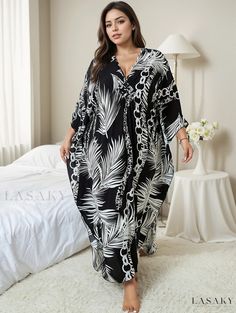 Lasaky - Stylish Plus Size Boho Cover Up, Womens Plus Chain & Tropical Print Batwing Sleeve V Neck Side Split Beach Dress Plus Size Boho, Kaftan Style, Middle Age Fashion, Beach Maxi Dress, Stylish Plus, Kaftan Dress, Cover Up Dress, Side Split, Batwing Sleeve