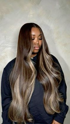 Highlights Blonde, Long Hair Wigs, Dope Hairstyles, Brown Highlights, Front Lace Wigs Human Hair, Hair Inspiration Color, Hair Weave, Wig Styles