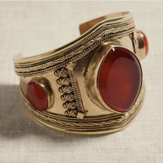 Nwt Banana Republic Alexandria Red Onyx Cuff | Aureus + Argent/Srp $160 Brand New Storied Voyages Collection: In The Ancient Lore Of Sumeria And Egypt, Carnelian Was Favored As The Stone Of Royalty, Associated With The Egyptian Goddess, Isis. Span The Seasons With Golden Brass Set Against Spirited Stones Of Flaming Russet Carnelian And Red Onyxalso Known As Sardonyxa Semi, Precious Stone In The Chalcedony Family, Beloved For Its Fiery Red-Orange Hues. For Centuries, Jewelry Artisans In Afghanist Ancient Egypt Jewelry Tutankhamun, Egyptian Cotton Accessories, Ancient Greek Jewelry Museum Of Jewelry, Egyptian Jewelry Ancient Treasures, Egyptian Golden Jewelry, Traditional Jewelry Stone, Wiccan Jewelry Ancient Treasures, Ancient Egyptian Jewelry Bracelets, Indian Traditional Rings