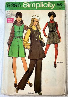 60s Two Piece Outfit, Silly Outfits, Late 60s Fashion, 1960s Fashion Women, 60’s Fashion, 70s Clothes, Superstar Barbie, Womens Fasion, Fashion Decades