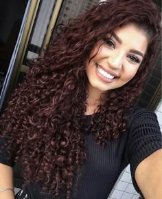 Burgundy Curly Hair, Cherry Brown Hair, Reddish Brown Hair Color, Hair Color Mahogany, Beauty Hair Color