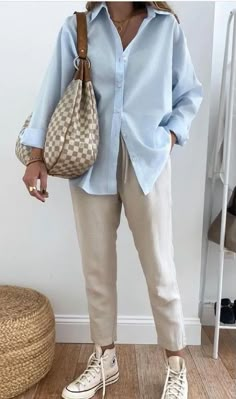 Casual Nice Outfits Summer, Hamptons Casual Outfits, Tailored Pants Sneakers Outfit, It Office Outfits Women, Well Dressed Life Wardrobe Challenge 2023, Boho Classic Style Outfits, Miss Fernandez Capsule, Neutral Style Fashion Minimal Classic, Work Outfits For Creatives