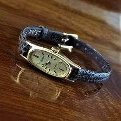 Small Watches Women, Elegant Watches Women, Istoria Artei, Timeless Watches, Jewelry Accessories Ideas, Dope Jewelry