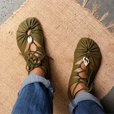 Digital Pattern DIY Sun Sandals - Earthing Moccasins | The Leather Guy Leather Bracelet Tutorial, Leather Kits, Moccasins Style, Earth Shoes, Handmade Leather Shoes, Minimalist Shoes, Barefoot Shoes, Diy Shoes, Looks Chic