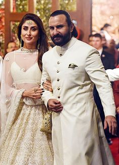 Saif Ali Khan Sherwani, Cream Sherwani Grooms, Wedding Dresses Men Indian, Engagement Party Dresses, Couple Wedding Dress, Saif Ali Khan