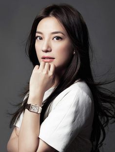 Zhao Wei JLC Reverso Professional Headshots Women, Headshots Women, Headshots Professional, Brunette Girl, Asian Fashion, Star Fashion, Maquillaje De Ojos