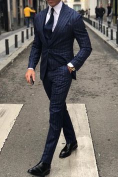 Navy Blue Pinstripe Suit, Blue Pinstripe Suit, Terno Slim Fit, Herren Style, Classy Suits, Slim Fit Tuxedo, Dress Suits For Men, Custom Suits, Peacoats