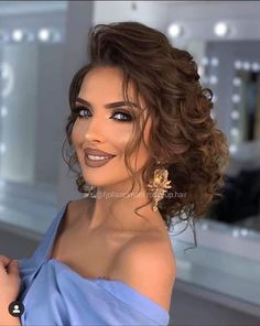 Mother Of The Bride Hair, Bridal Hair Buns, Giving People, Bridesmaid Hair Makeup, Front Hair Styles, فستان سهرة, You Can Do Anything