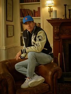 90s Ralph Lauren Aesthetic, Mark Seliger, Normcore Fashion, Jerry Seinfeld, Streetwear Fall, Luxury Aesthetic, Seinfeld, Faded Denim, Fall 2022