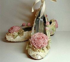 Brownie Vest, Shoes With Flowers, Fairy Shoes, Pink Rose Flower, Shoe Design, Pointe Shoes, Ribbon Work, Fantasy Fairy, Ballet Slippers