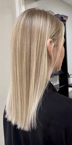 Find more blonde balayage hair , blonde hair color ideas , blonde hair with highlights , blonde highlights , blonde haircolor ideas , blonde hair color inspo and other blonde haircolors ! Hairstyles 2024, Dyed Blonde Hair, Balayage Blonde