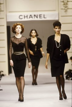 80s Fashion Show, Runway Fashion Chanel, 80s Chanel, Chanel 80s, Coco Chanel Style, 90s Chanel, Dresses 50s, Coco Chanel Fashion, Jean Shrimpton