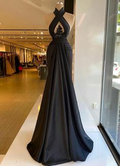 Mermaid Gown Prom, Black Evening Gown, Mermaid Prom Dress, Chique Outfits, Black Halter, Mermaid Evening Dresses, Mermaid Prom Dresses, Long Prom Dress, Black Wedding