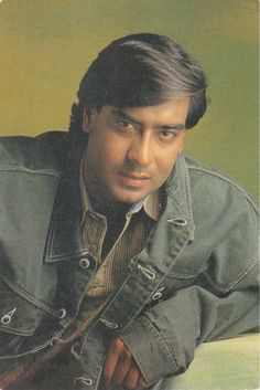 Ajith Vintage Pics, Vintage Ajith Kumar Actor Hd Wallpaper, Ajay Devgan 90s, Ajay Devgan Family Photo, 90s Hairstyles Short, Love Couple Images Hd, Ajay Devgan Old Photos