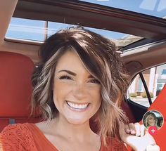 Lob Haircut Color Ideas, Short Hair Brown With Money Piece, Fall Hair Color For Brunettes 2023 Short, Hair Color 2023 For Short Hair, Fall Color On Short Hair, Choppy Brown Bob, Fall Short Bob Hair Color, Fall Hair 2023 Short, Fall Inspired Hair Color Short Hair