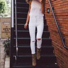 These Ultra White Jeans Are So Comfortable, Feature Open Slits Across The Front And Knee And Are A Very Flattering Fit, Just Like Kancan! Perfect Summer Jeans! *Several Slits Across Front Not Just Knees Coh Bdg Free People Pacsun Frame J Brand Nudie Slvrlake Grant Blvd Boho Mother One Teaspoon Levi’s Grlfrnd Madewell Good American Imogene Willie Trave Moussy R13 Re/Done Agolde Paige Hudson Anthropologie Anthro Rag & Bone Dl1961 L’agence Helmut Lang Paper Mcguire Everlane Nydj Vici B: Al Jeans Rock Outfit, Bootie Outfits, Dressing Cabinet, Smart Dressing, Online Services, Rock Outfit, Rock Outfits, White Rock, Body Temperature